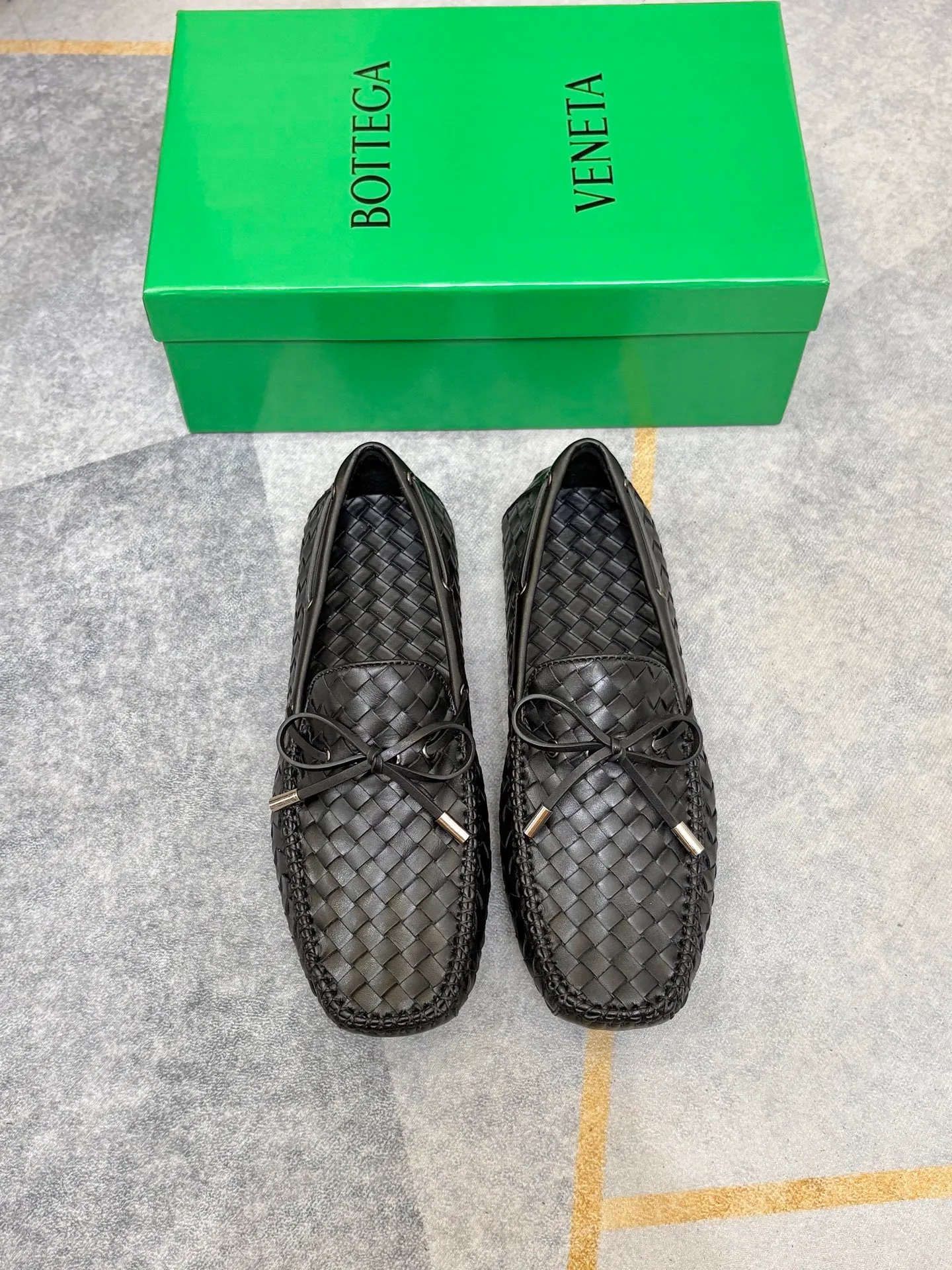 P420💰 (Niu Li + Niu Pad) [BV] The latest hot style‼ ️Casual men's shoes, uppers imported first-layer cowhide ➕Full imported cowhide lining✔️Exquisite workmanship, excellent foot feel, special rubber soles✔️, cool and fashionable, the latest fashion, fashionable outsole, hurry up.  Code number: 38-44 (can be customized to 37.45, non-refundable)
